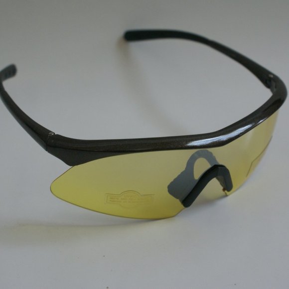 SportsWrapAround Blade NightDrivingyellow sunglass - Picture 2 of 6
